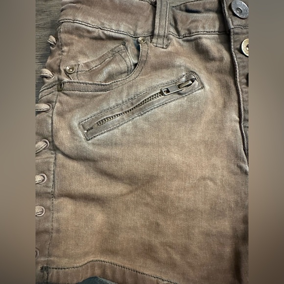 Free People Lone Ranger Distressed Brown Shorts - Size 26 - Picture 2 of 9